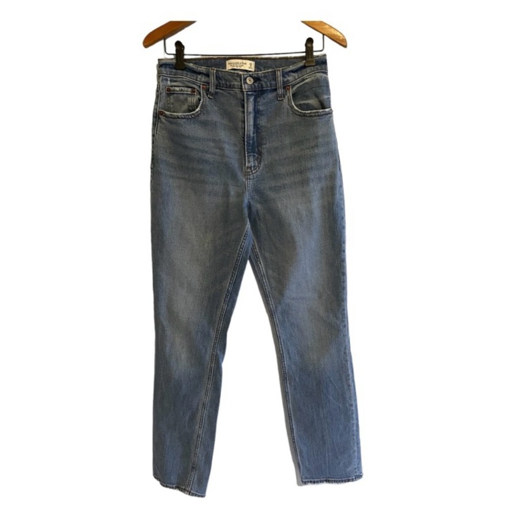 NWOT Abercrombie Distressed Jeans